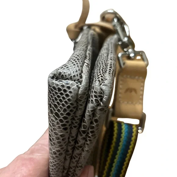 🐍 Consuela Dizzy Snake Embossed Leather Crossbody - Picture 9 of 10